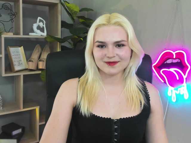 SweetLilyxo live cam