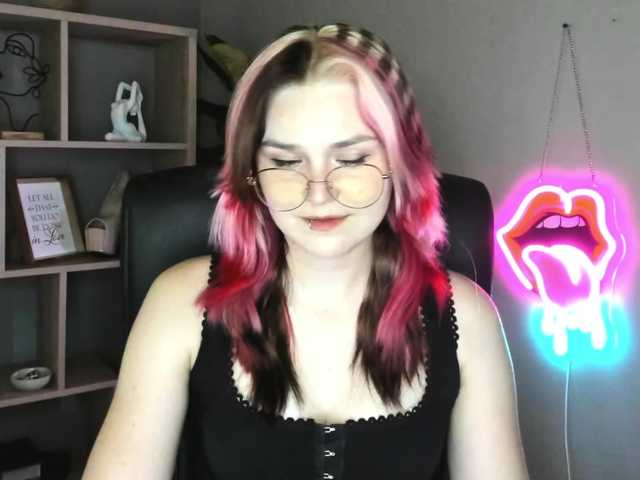 SweetLilyxo live cam on BongaCams