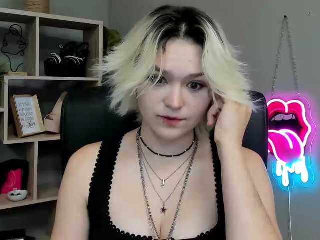 SweetLilyxo live cam on BongaCams