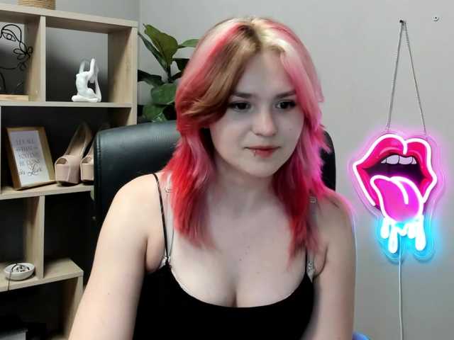 SweetLilyxo webcam