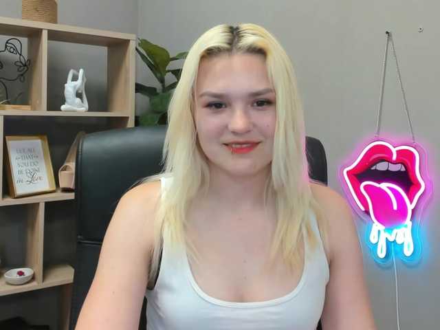 SweetLilyxo live cam on BongaCams