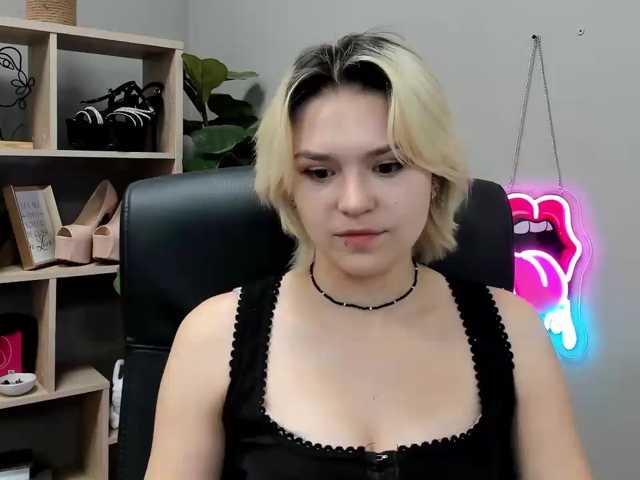 SweetLilyxo live cam on BongaCams