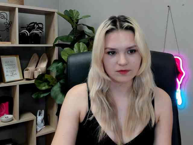 SweetLilyxo - Girl 