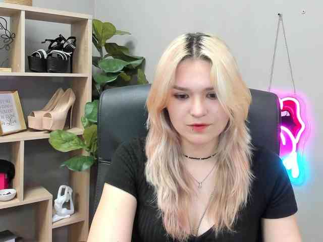 Model: SweetLilyxo