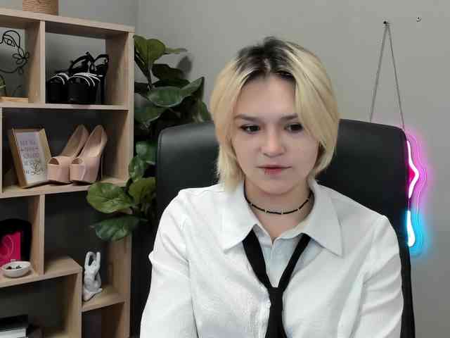 SweetLilyxo webcam