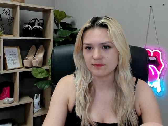 SweetLilyxo webcam