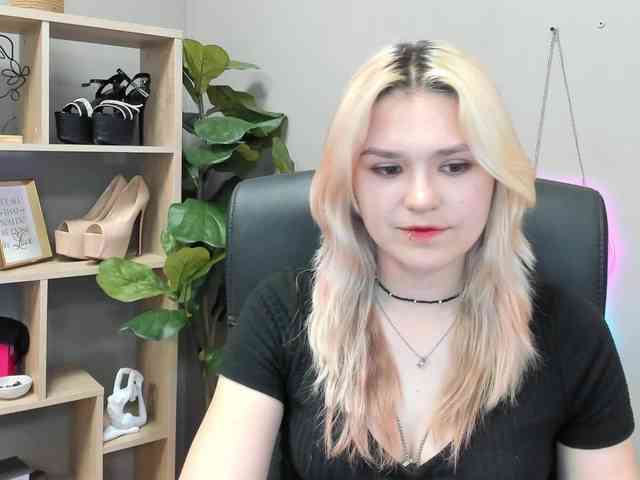 SweetLilyxo webcam