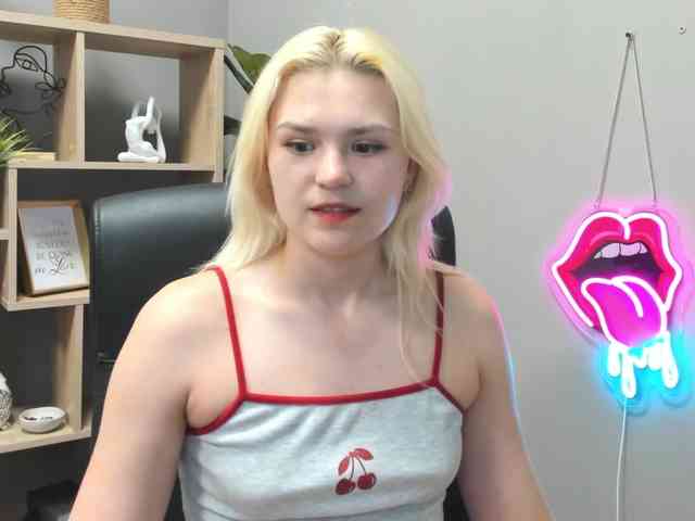 SweetLilyxo webcam