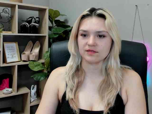 Model: SweetLilyxo