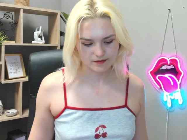 SweetLilyxo webcam