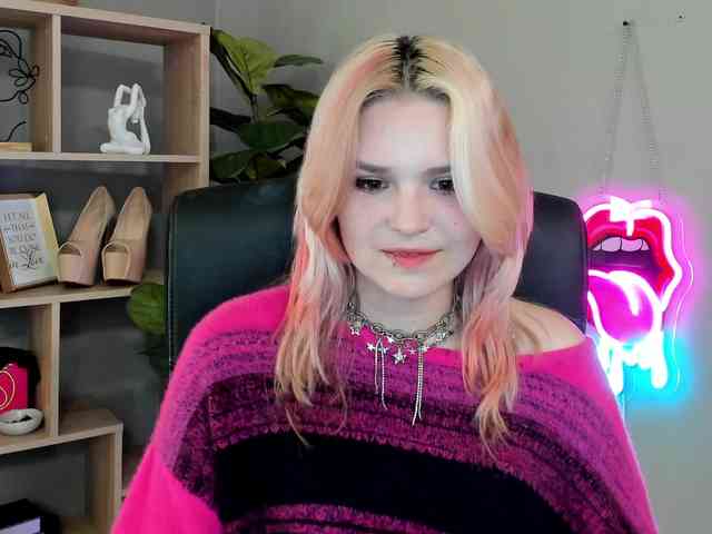 SweetLilyxo webcam