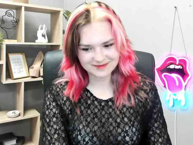 Model: SweetLilyxo