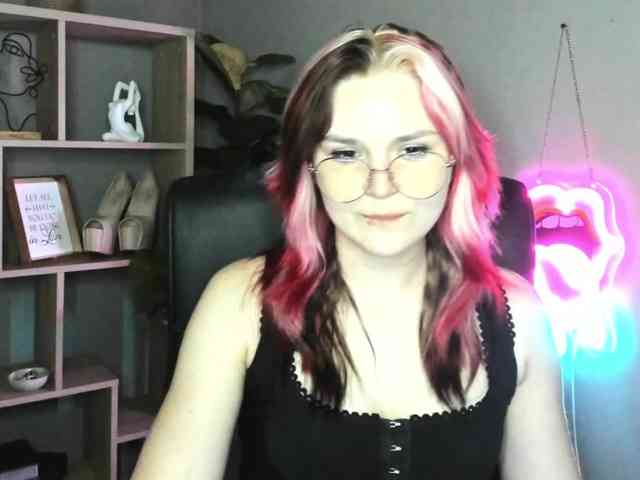 SweetLilyxo webcam