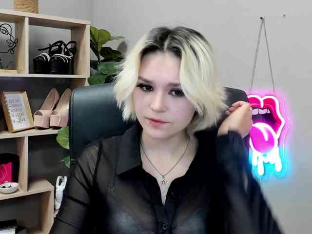 Model: SweetLilyxo