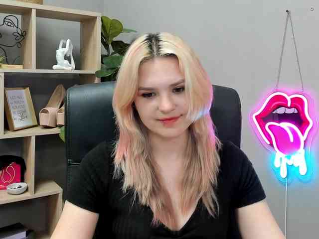 SweetLilyxo SweetLilyxo