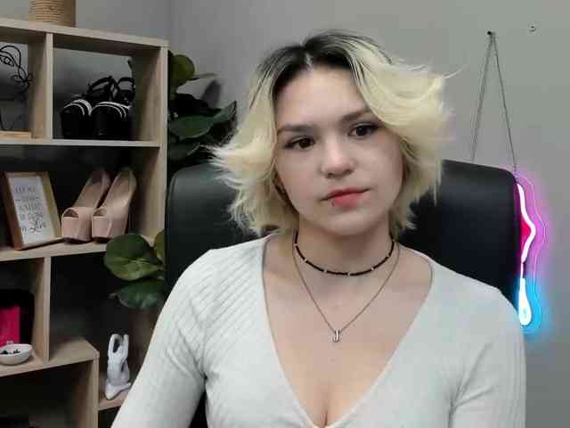 Model: SweetLilyxo