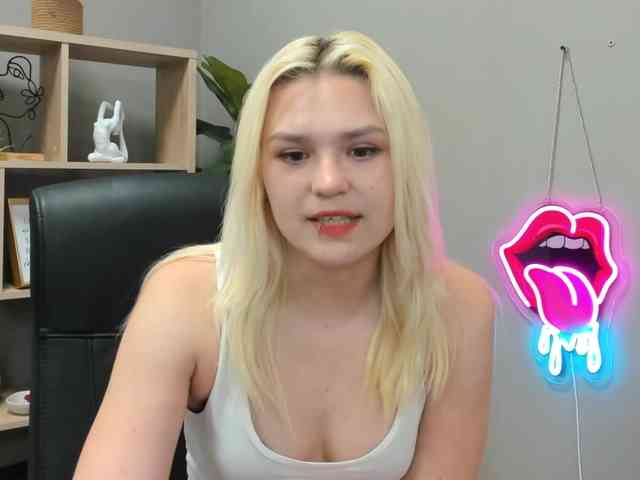 SweetLilyxo webcam