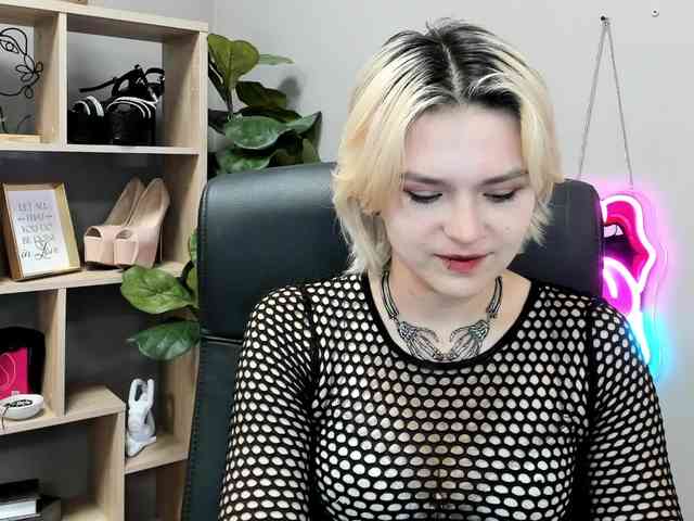 Model: SweetLilyxo