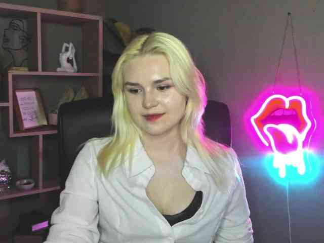 SweetLilyxo webcam