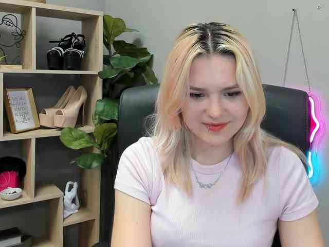 SweetLilyxo webcam