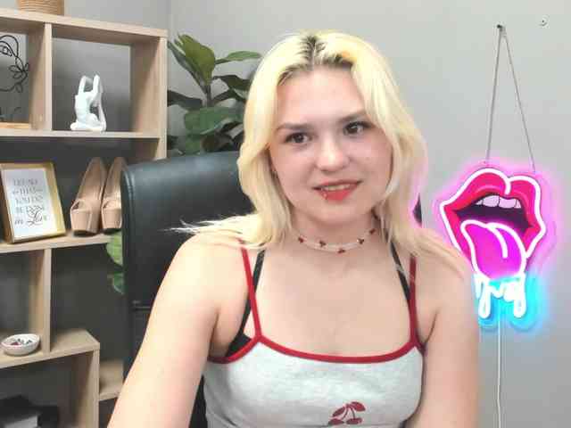 SweetLilyxo webcam