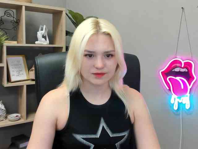 SweetLilyxo webcam