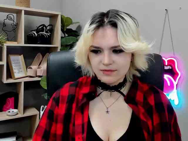 Model: SweetLilyxo
