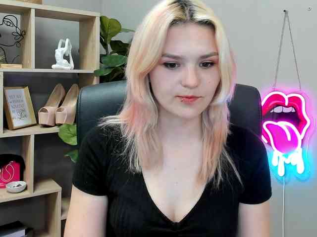 SweetLilyxo SweetLilyxo