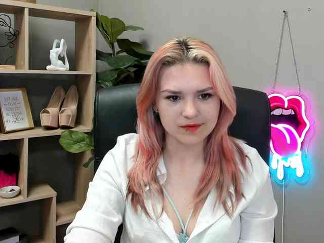 Model: SweetLilyxo