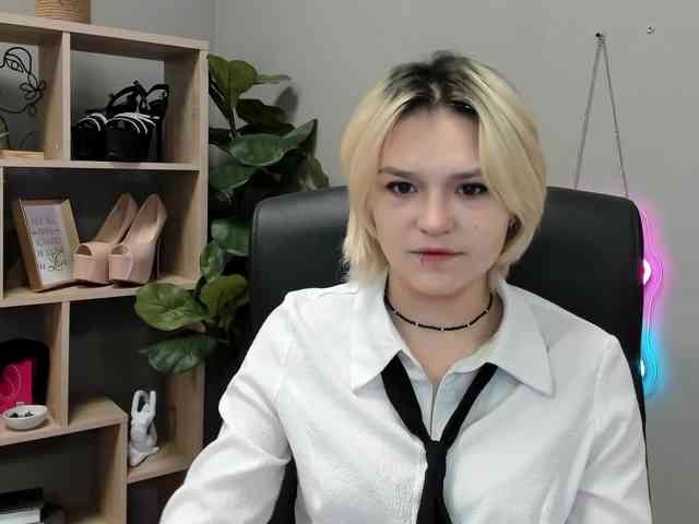 SweetLilyxo webcam