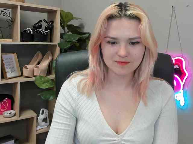 Model: SweetLilyxo