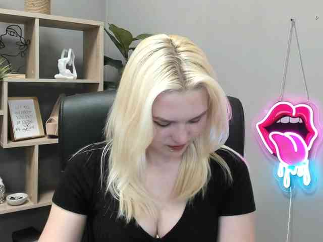 SweetLilyxo SweetLilyxo