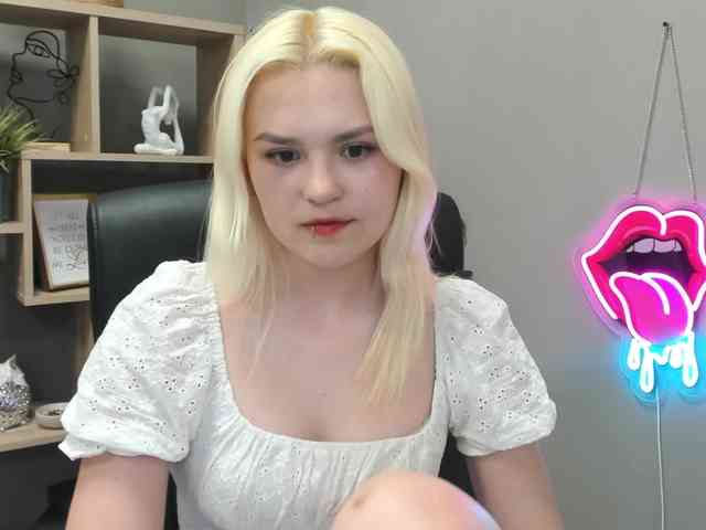 Model: SweetLilyxo