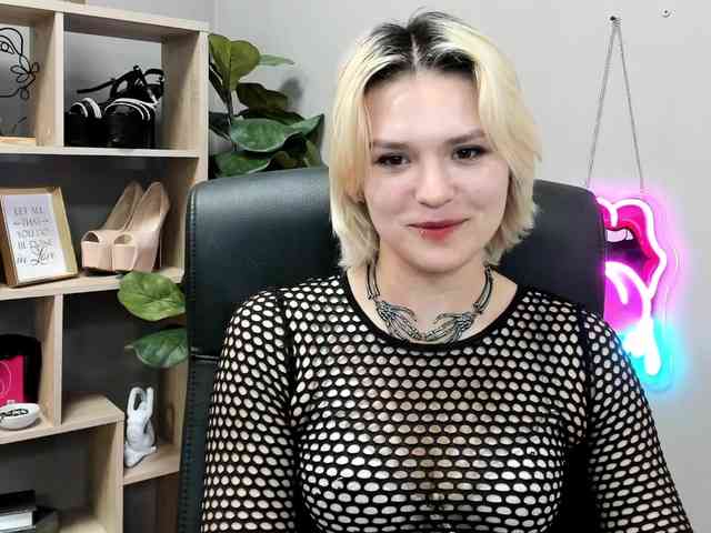 SweetLilyxo webcam