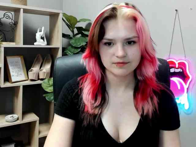 SweetLilyxo webcam