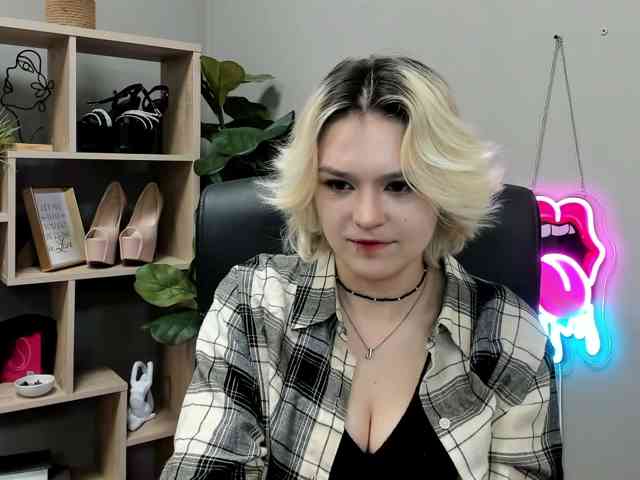 SweetLilyxo SweetLilyxo