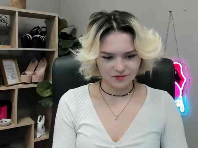SweetLilyxo webcam