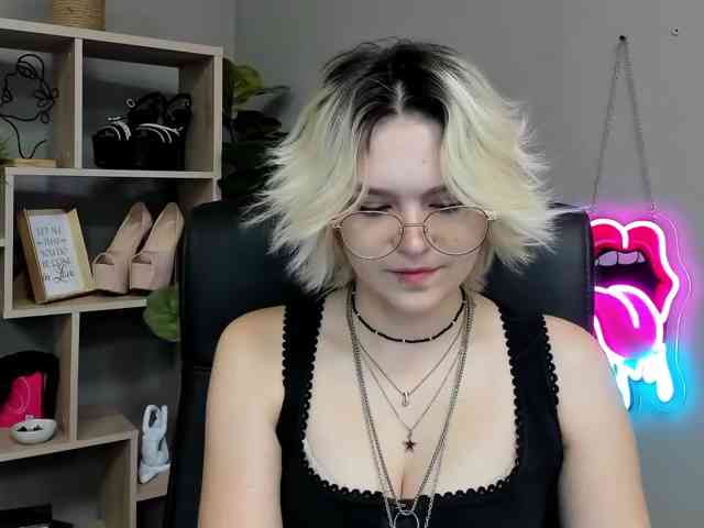 SweetLilyxo SweetLilyxo