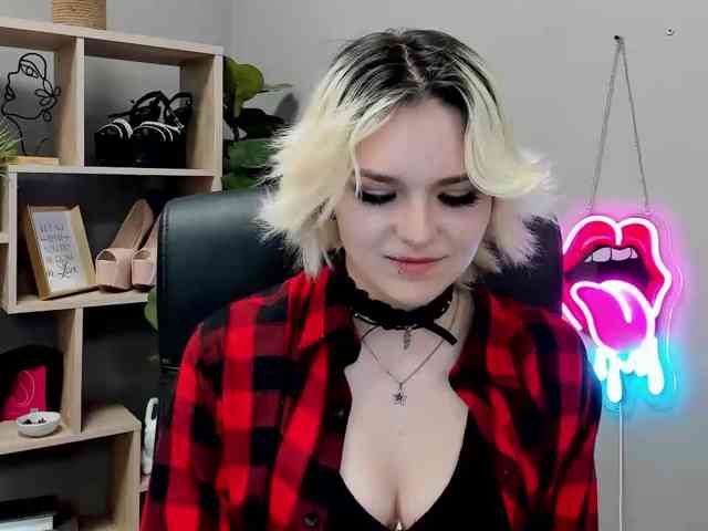 Model: SweetLilyxo