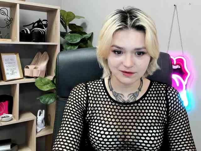 Model: SweetLilyxo