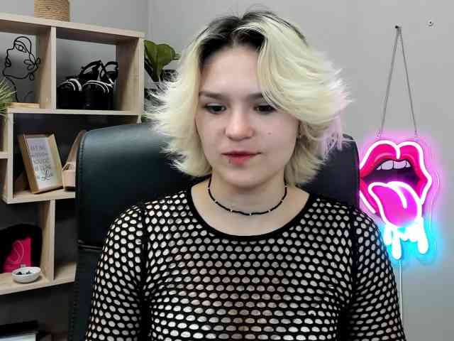 Model: SweetLilyxo