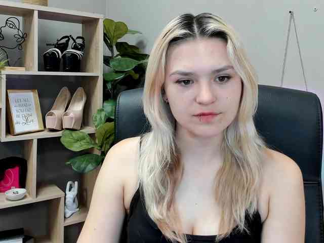 Model: SweetLilyxo