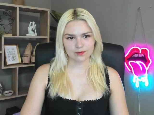Model: SweetLilyxo