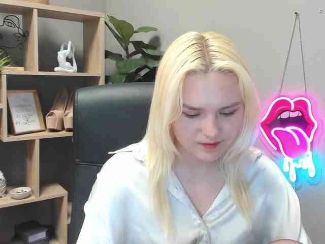 SweetLilyxo webcam