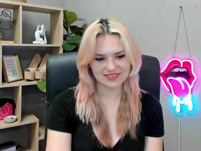 SweetLilyxo webcam
