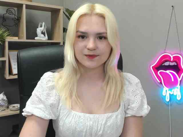 SweetLilyxo SweetLilyxo