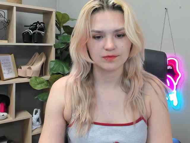 SweetLilyxo webcam
