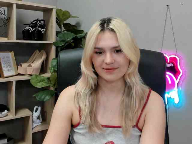 SweetLilyxo Live Webcam on BongaCams