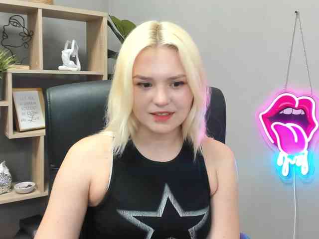 SweetLilyxo webcam