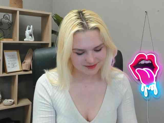 SweetLilyxo webcam